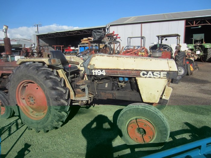 Case 1194 ih parts wrecking only dismantling tractors